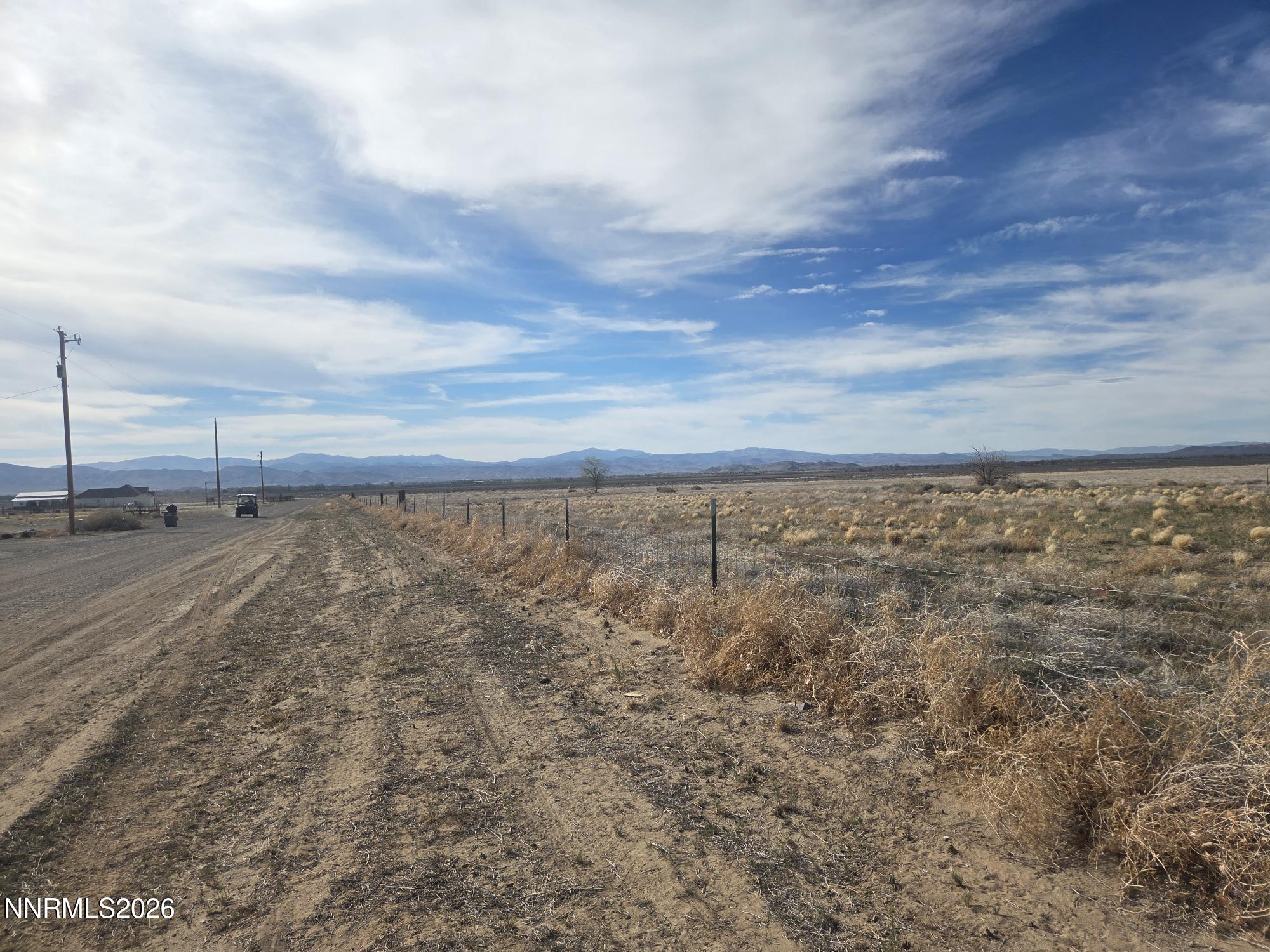 Par3 Rheta Lane Yerington, NV 89447 - Photo 4 of 6 a view of a room next to a yard
