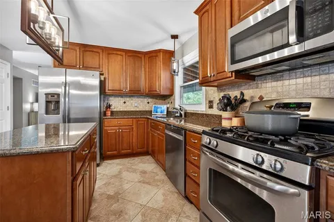 $389,000 | 29 Atwater Drive, St. Peters, MO 63376