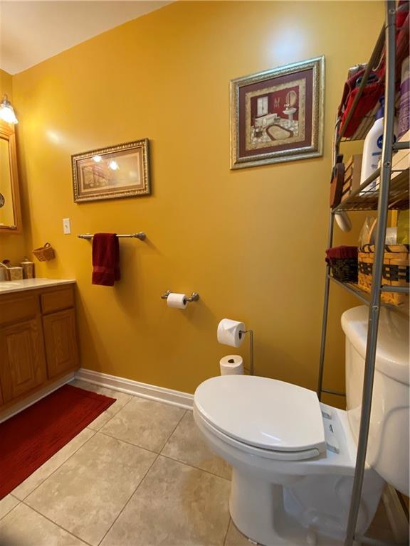 123 Leech Road Greenville, PA 16125 - Photo 32 of 50 POWDER ROOM