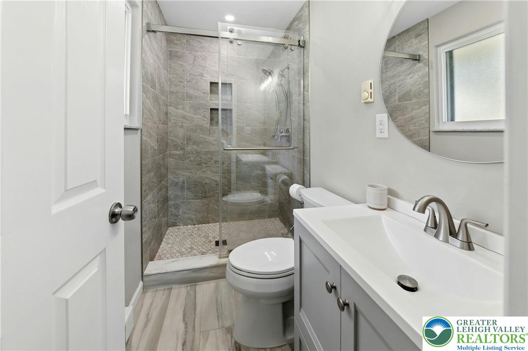 754 Harrison Avenue Bethlehem, PA 18015 - Photo 18 of 31 primary bathroom