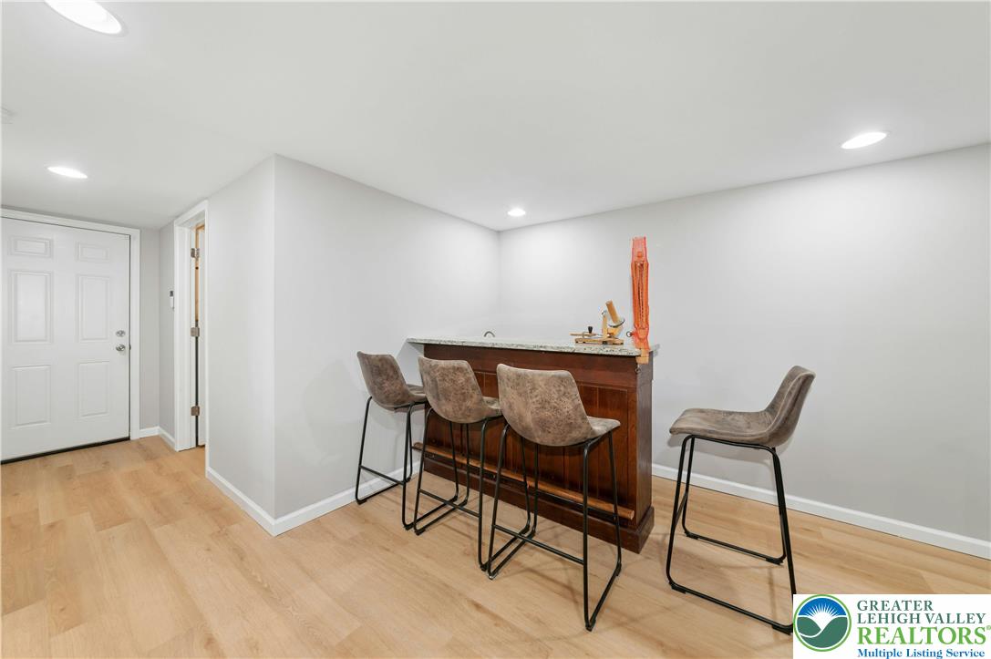 754 Harrison Avenue Bethlehem, PA 18015 - Photo 24 of 31 wt bar with granite