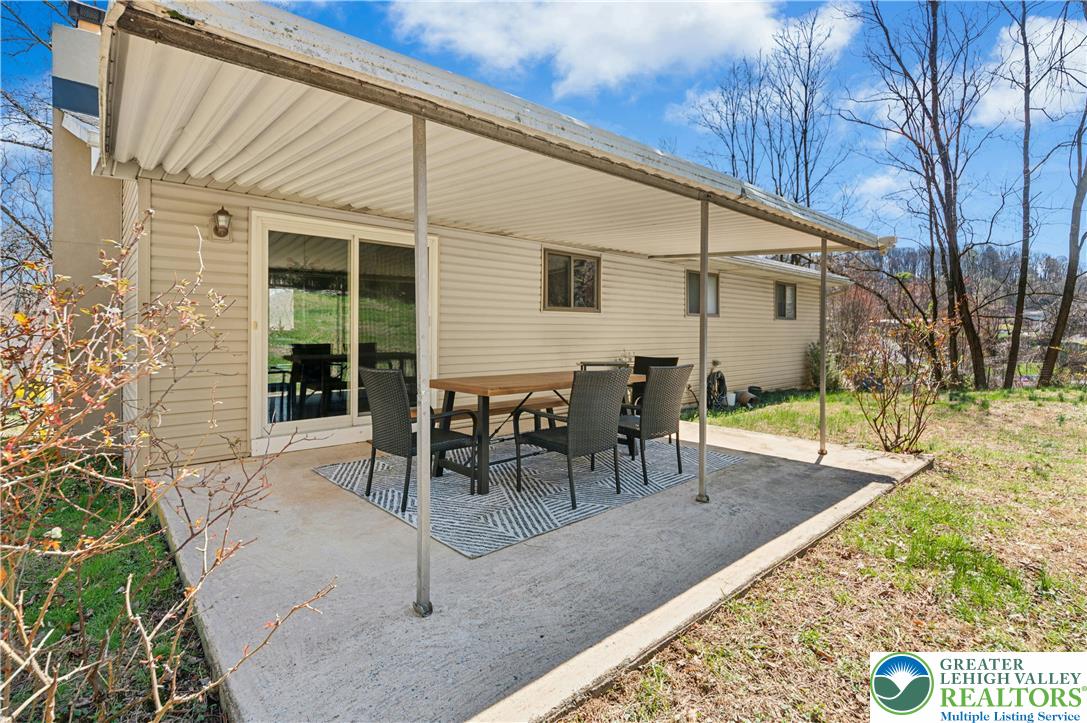 754 Harrison Avenue Bethlehem, PA 18015 - Photo 5 of 31