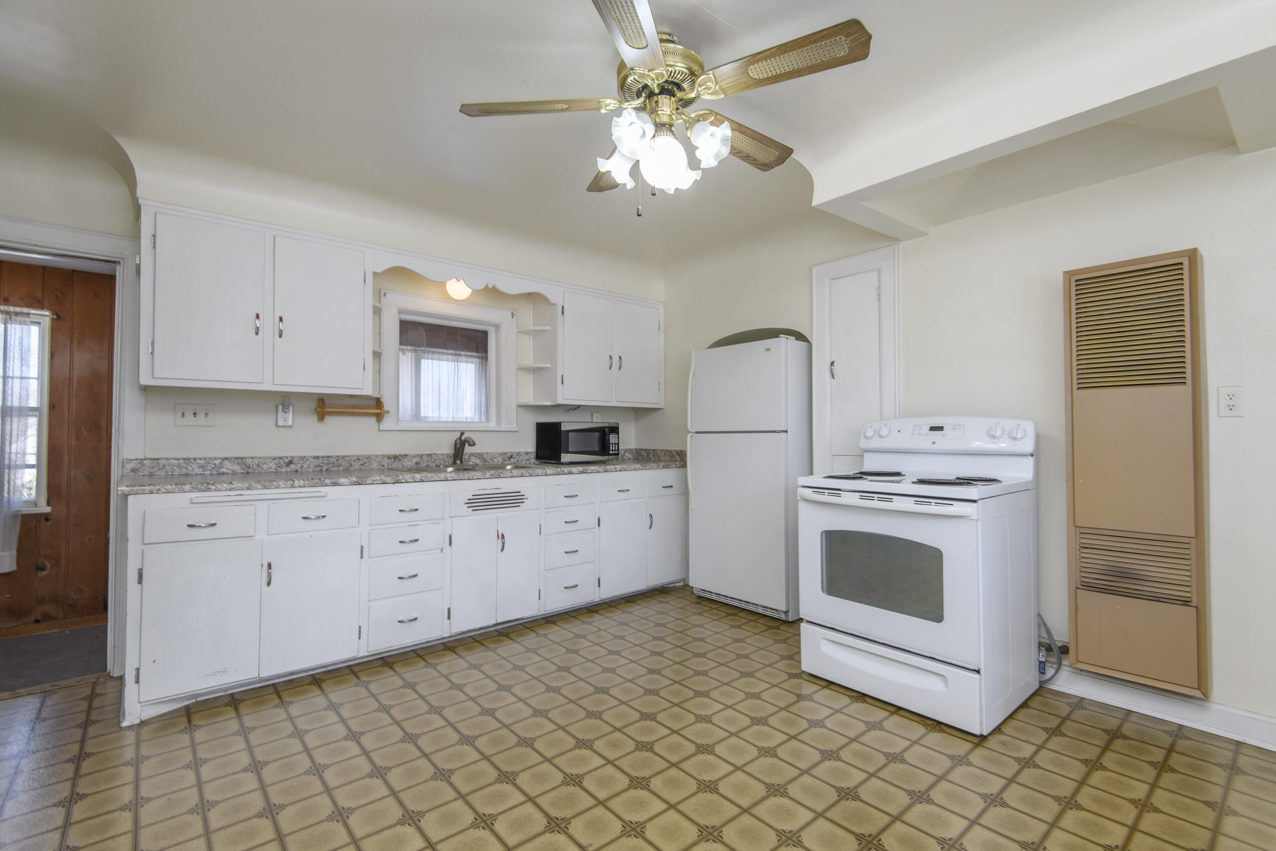 3554 South 84th Street, Unit 3554A Milwaukee, WI 53228 - Photo 16 of 24 Upper unit kitchen
