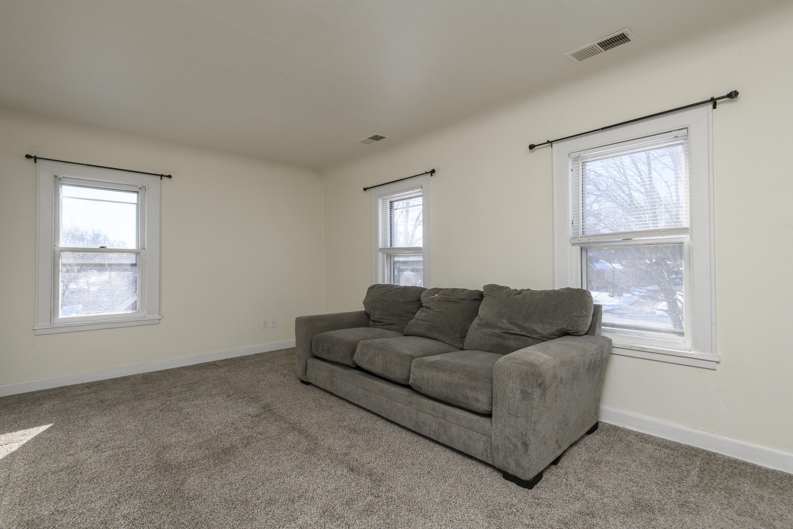 3554 South 84th Street, Unit 3554A Milwaukee, WI 53228 - Photo 19 of 24 Living room