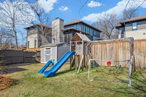 $2,000,000 | 2704 Oakland Avenue, Nashville, TN 37212