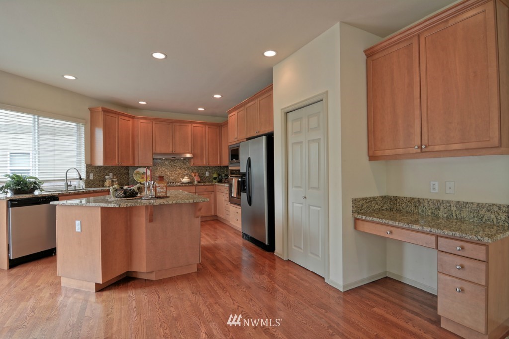 3822 216th Place Southeast Bothell, WA 98021 - Photo 11 of 24