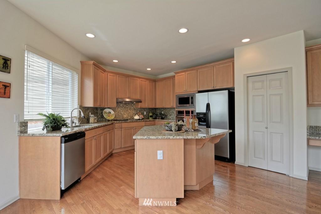 3822 216th Place Southeast Bothell, WA 98021 - Photo 12 of 24