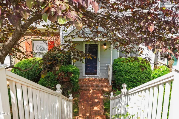 $290,000 | 212 Cross Keys Court, Cary, NC 27511