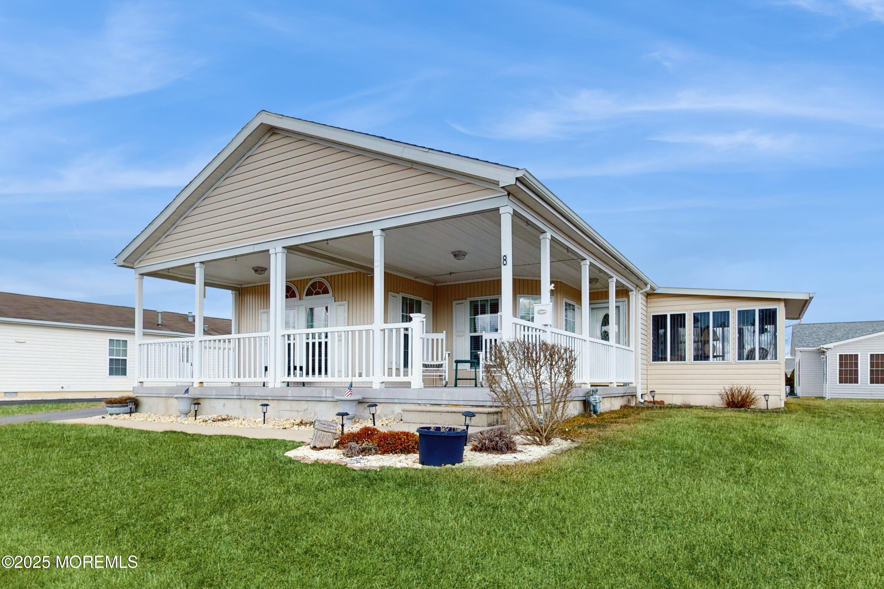 8 Oak Ridge Lane Manahawkin, NJ 08050 - Photo 1 of 25 01_8OakRidgeLn_2001_HiRes