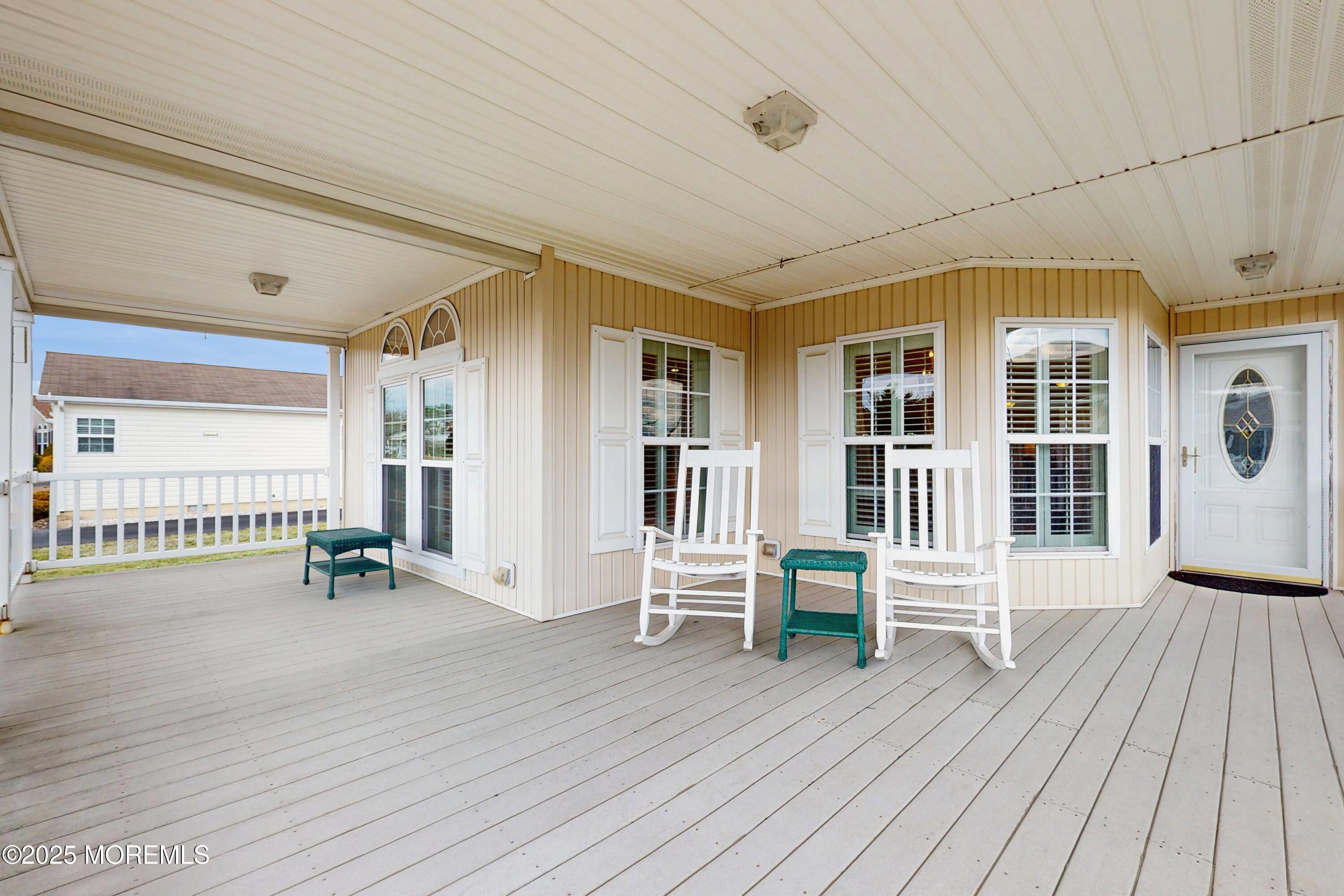 8 Oak Ridge Lane Manahawkin, NJ 08050 - Photo 23 of 25 24_8OakRidgeLn_2024_HiRes