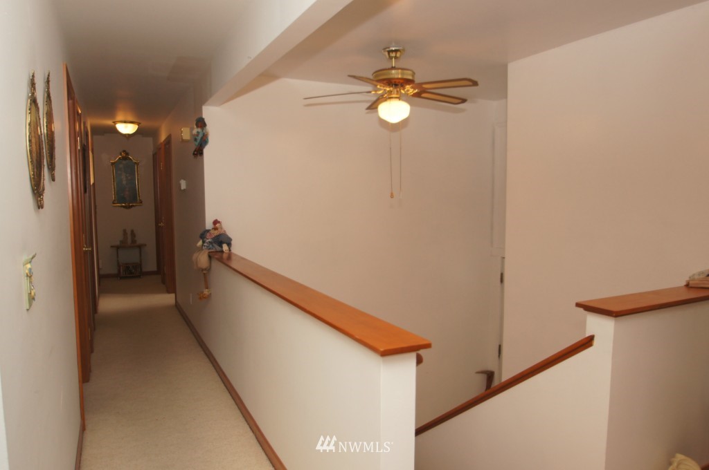 4102 Northeast 19th Street Renton, WA 98059 - Photo 2 of 15