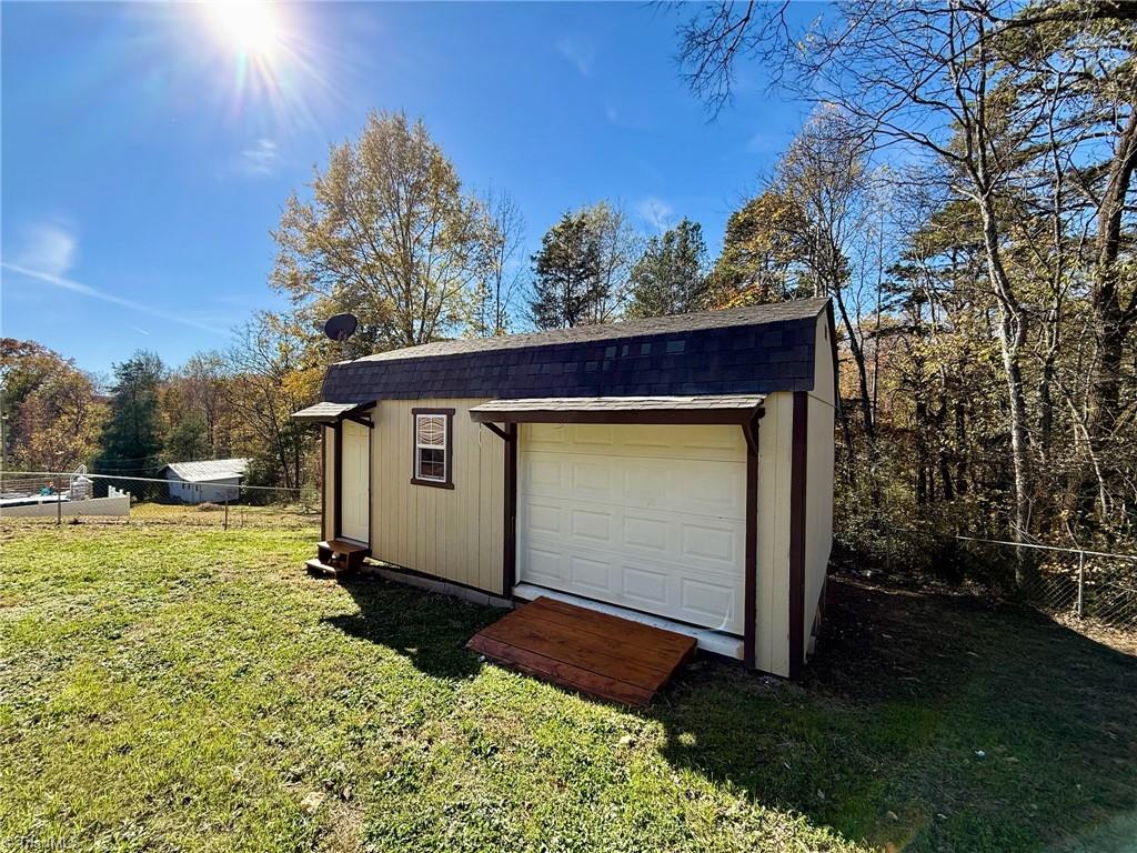 2212 Becks Church Road Lexington, NC 27292 - Photo 28 of 34 Storage building that conveys.