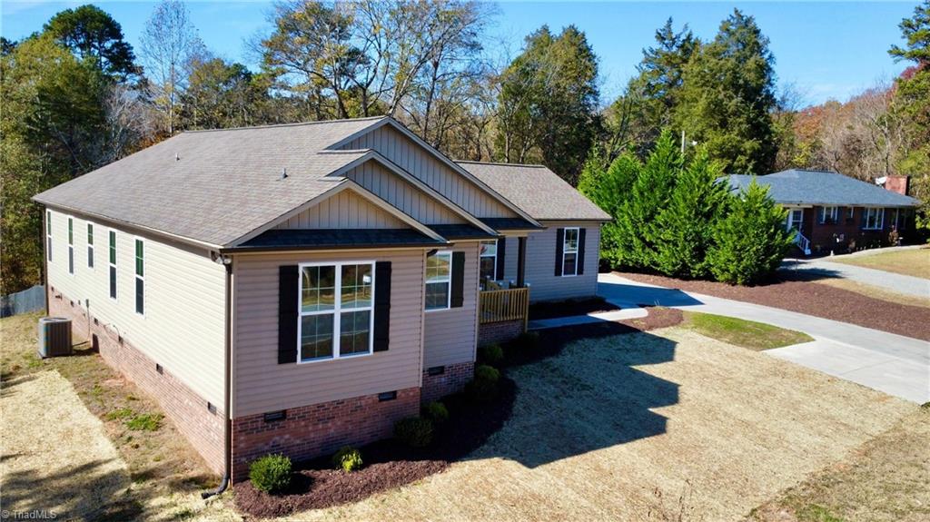 2212 Becks Church Road Lexington, NC 27292 - Photo 33 of 34 Side of the house.