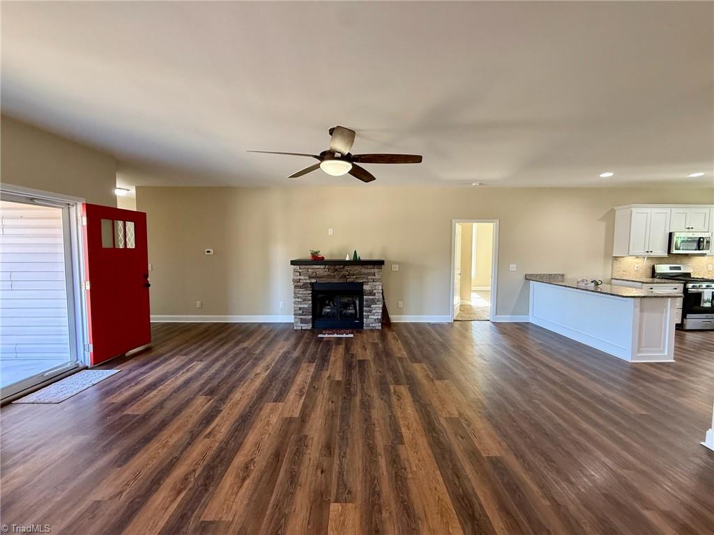 2212 Becks Church Road Lexington, NC 27292 - Photo 7 of 34 Large dining space as you walk in.