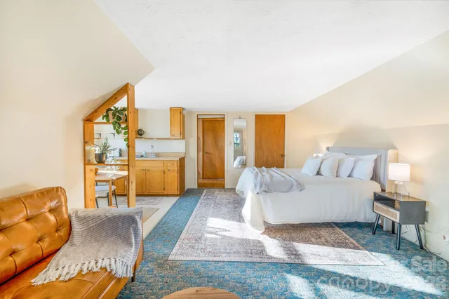 $400,000 | 336 Onteora Boulevard, Asheville, NC 28803