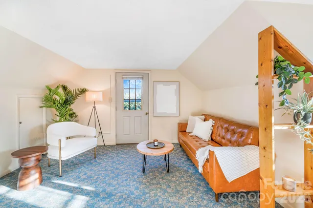 $400,000 | 336 Onteora Boulevard, Asheville, NC 28803