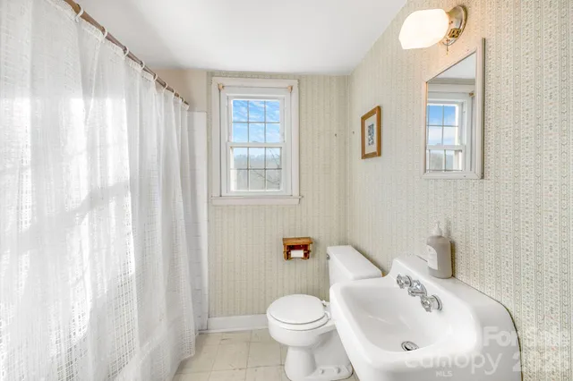 $400,000 | 336 Onteora Boulevard, Asheville, NC 28803