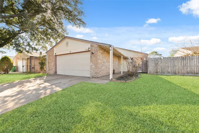 $1,700 | 4222 Amir Street, Houston, TX 77072