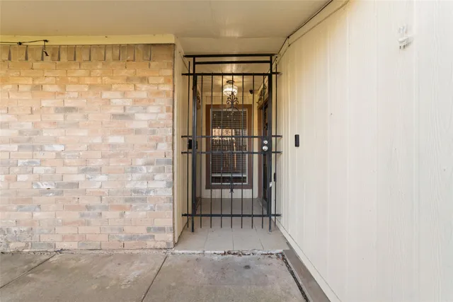 $1,700 | 4222 Amir Street, Houston, TX 77072