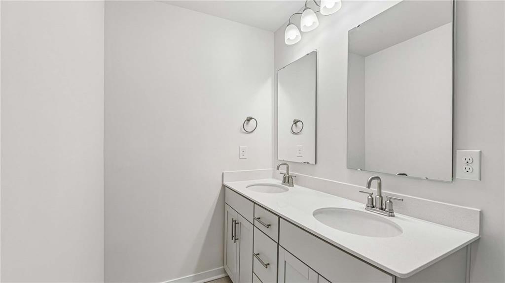 16772 South Allman Road Olathe, KS 66062 - Photo 36 of 38 Gallery Image 36