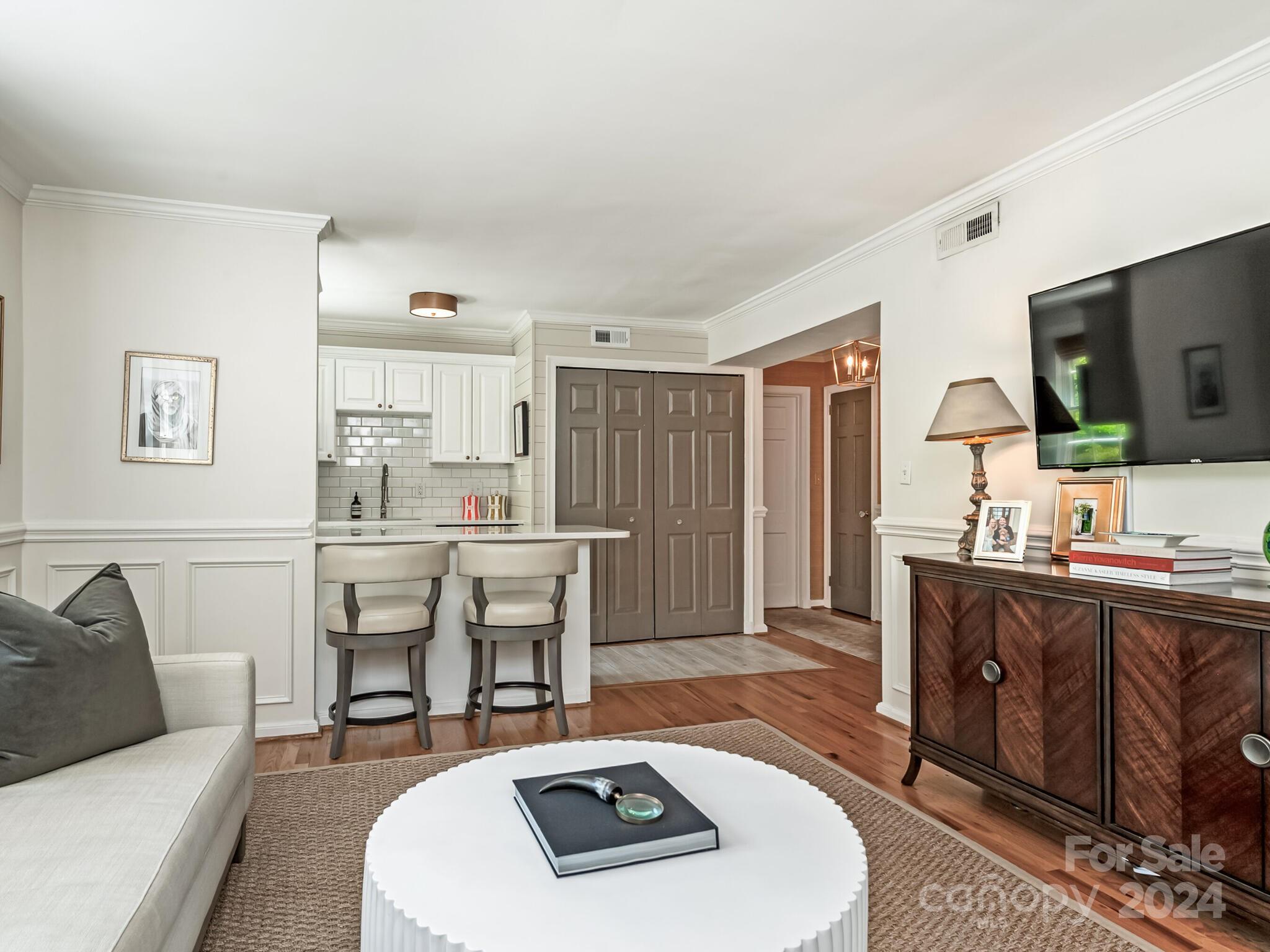 102 Colville Road, Unit 51B Charlotte, NC 28207 - Photo 6 of 16 Gallery Image 6