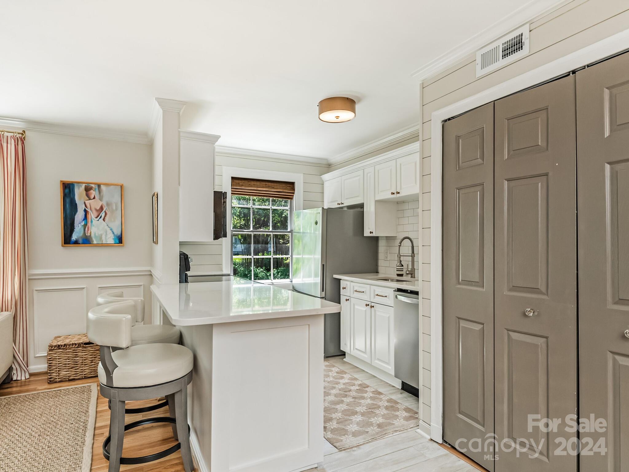 102 Colville Road, Unit 51B Charlotte, NC 28207 - Photo 7 of 16 Gallery Image 7