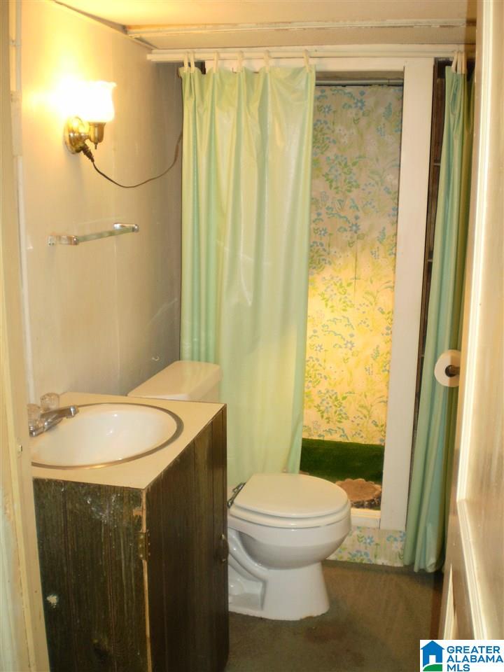 208 26th Avenue Northeast Center Point, AL 35215 - Photo 43 of 50