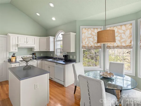 $579,000 | 109 Poppy Lane, Asheville, NC 28803