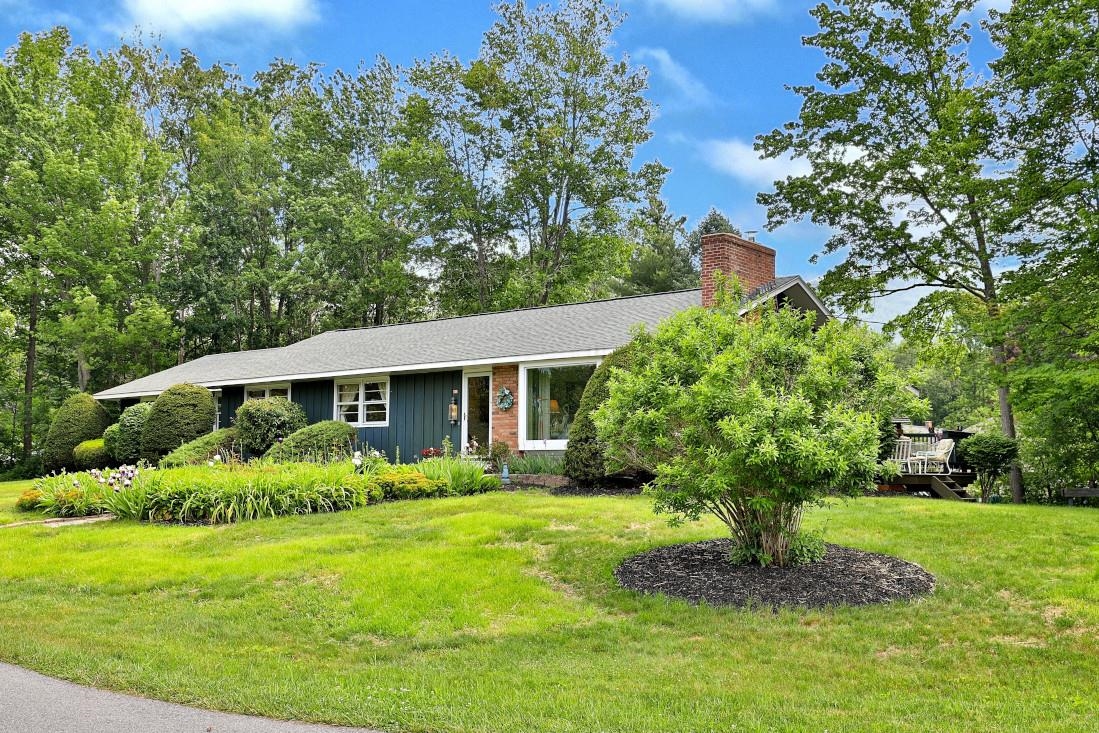 153 Hitzel Terrace Rutland Town, VT 05701 - Photo 2 of 40 Gallery Image 2