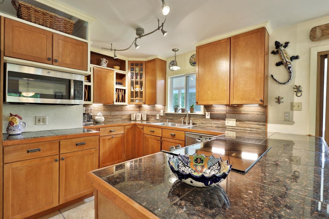 153 Hitzel Terrace Rutland Town, VT 05701 - Photo 4 of 40 Gallery Image 4