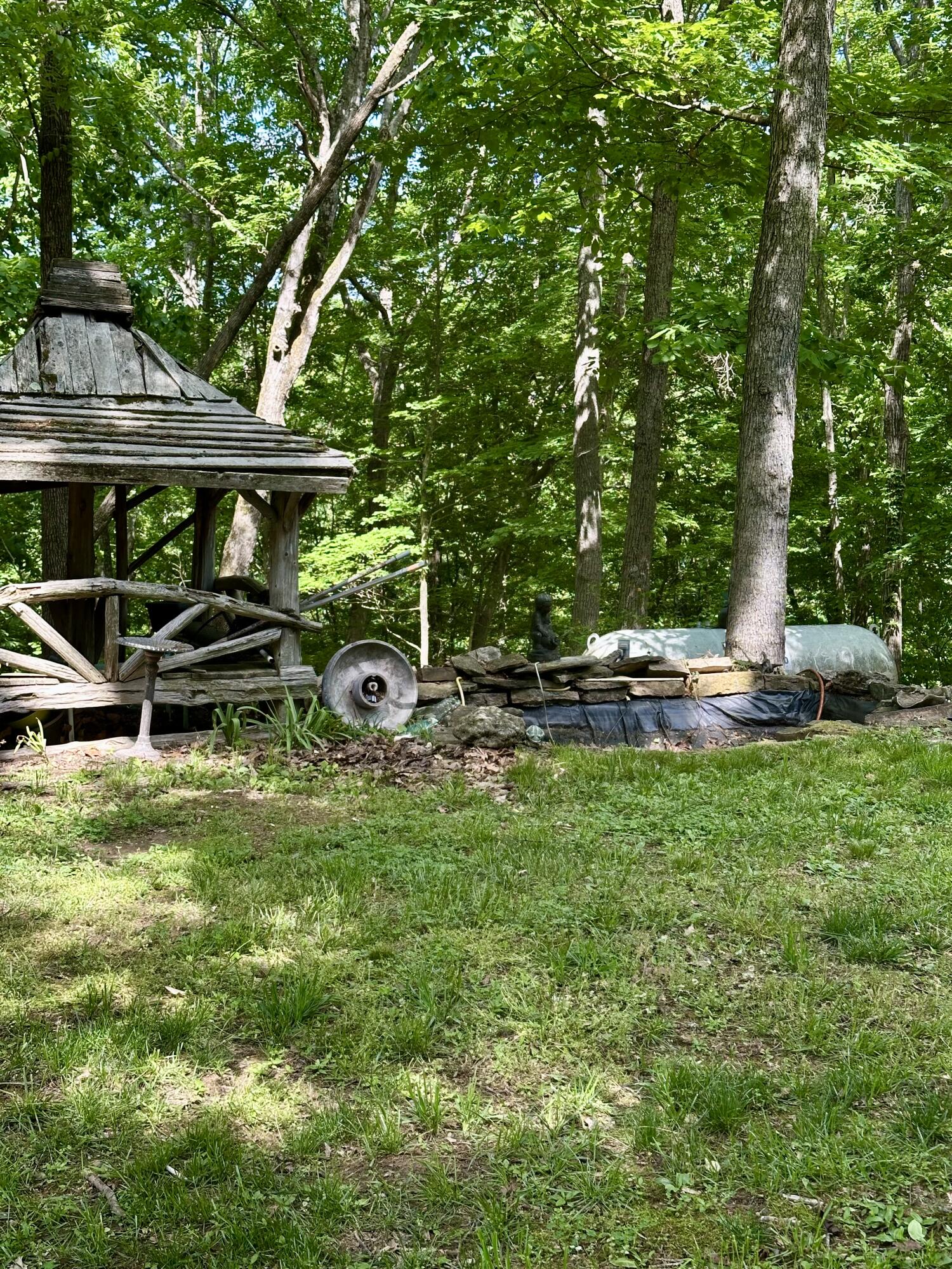 439 Eagles Bluff Road Monticello, KY 42633 - Photo 5 of 48 IMG_4906