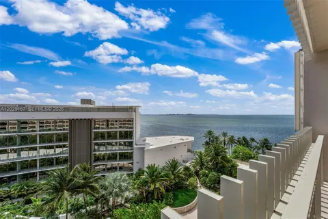 $1,700,000 | 3 Grove Isle Drive, Unit C803, Miami, FL 33133
