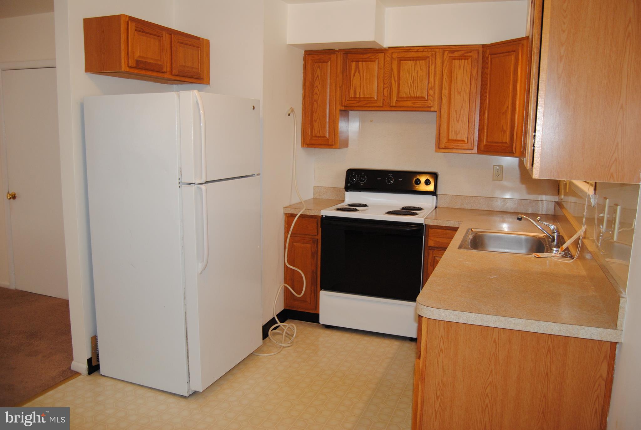 502 Norma Lane Norristown, PA 19401 - Photo 10 of 24 a utility room with dryer and washer