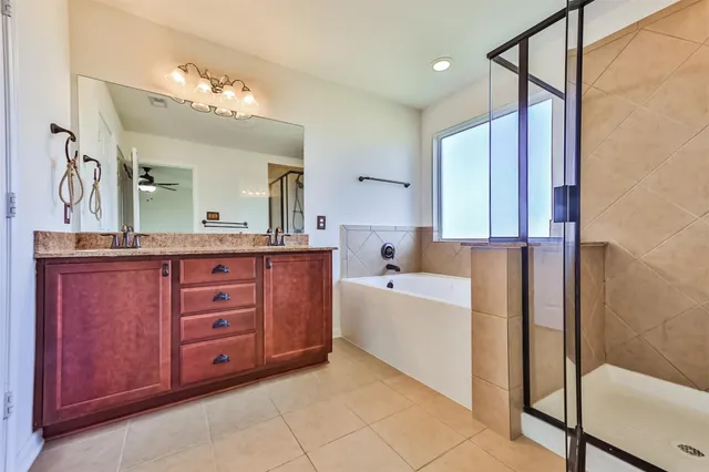 $2,400 | 4814 Mint Trail, Houston, TX 77066