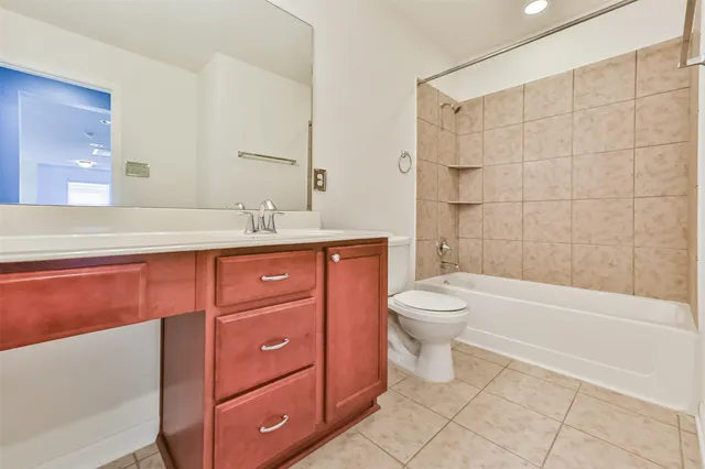 $2,400 | 4814 Mint Trail, Houston, TX 77066