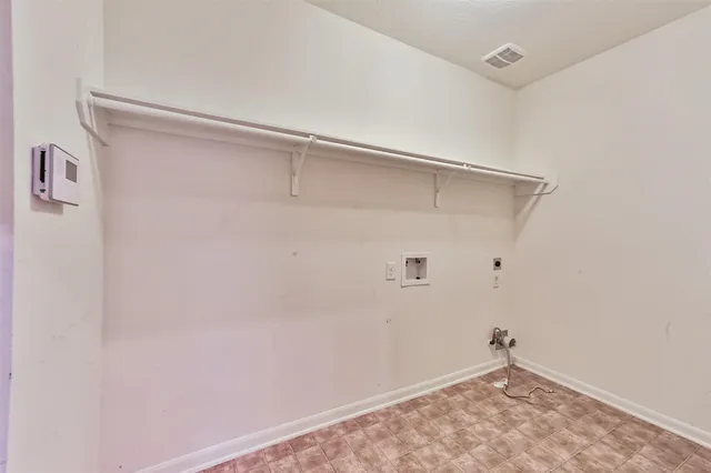 $2,400 | 4814 Mint Trail, Houston, TX 77066