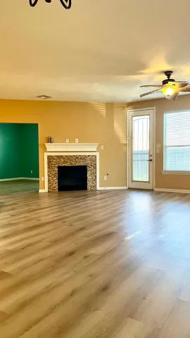 $2,400 | 4814 Mint Trail, Houston, TX 77066