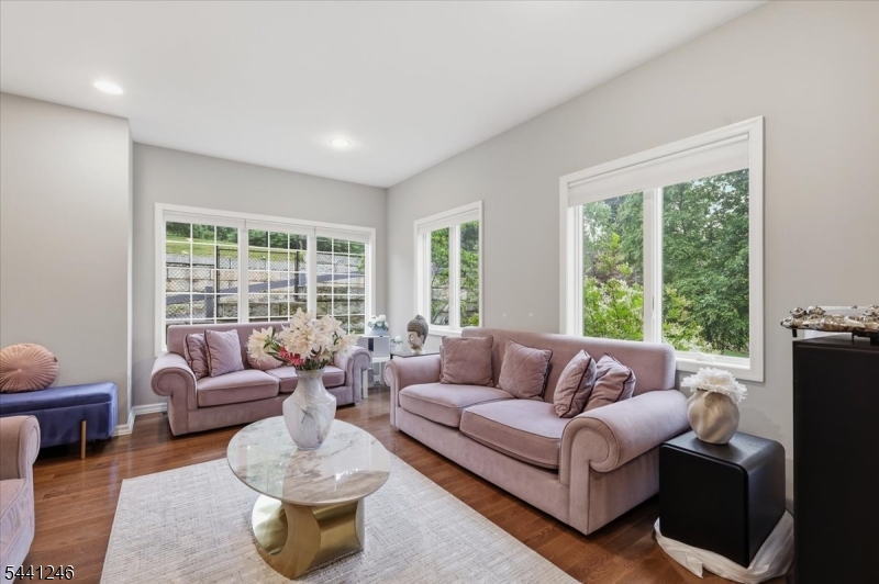 18 Puddingstone Road Morris Plains, NJ 07950 - Photo 9 of 39