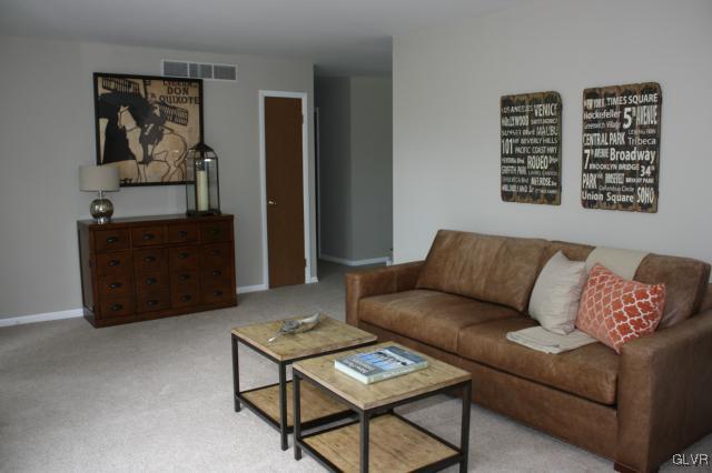 3504 Edinburgh Road Allentown, PA 18104 - Photo 3 of 9 Gallery Image 3
