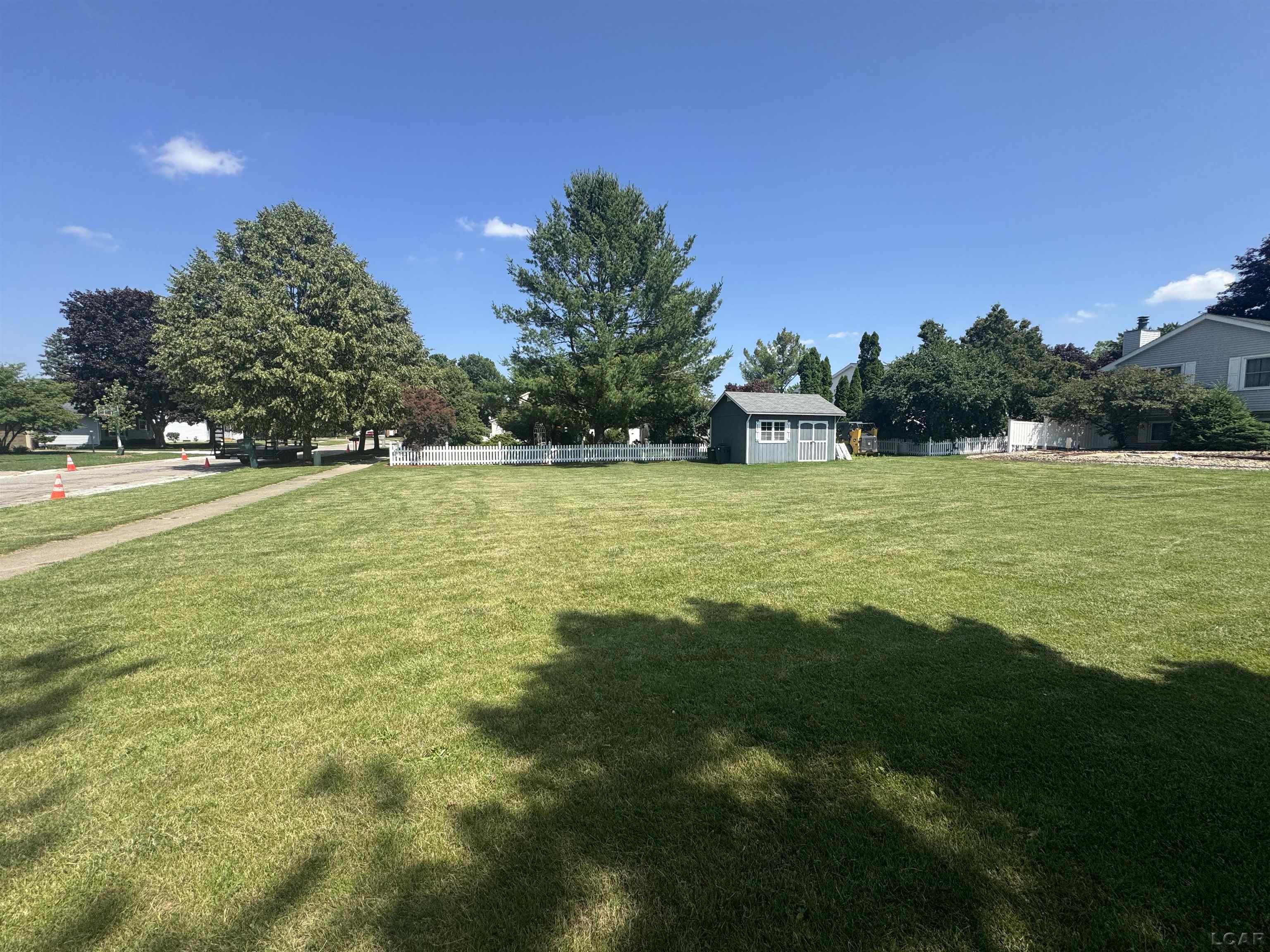 1510 Fox Run Tecumseh, MI 49286 - Photo 2 of 9