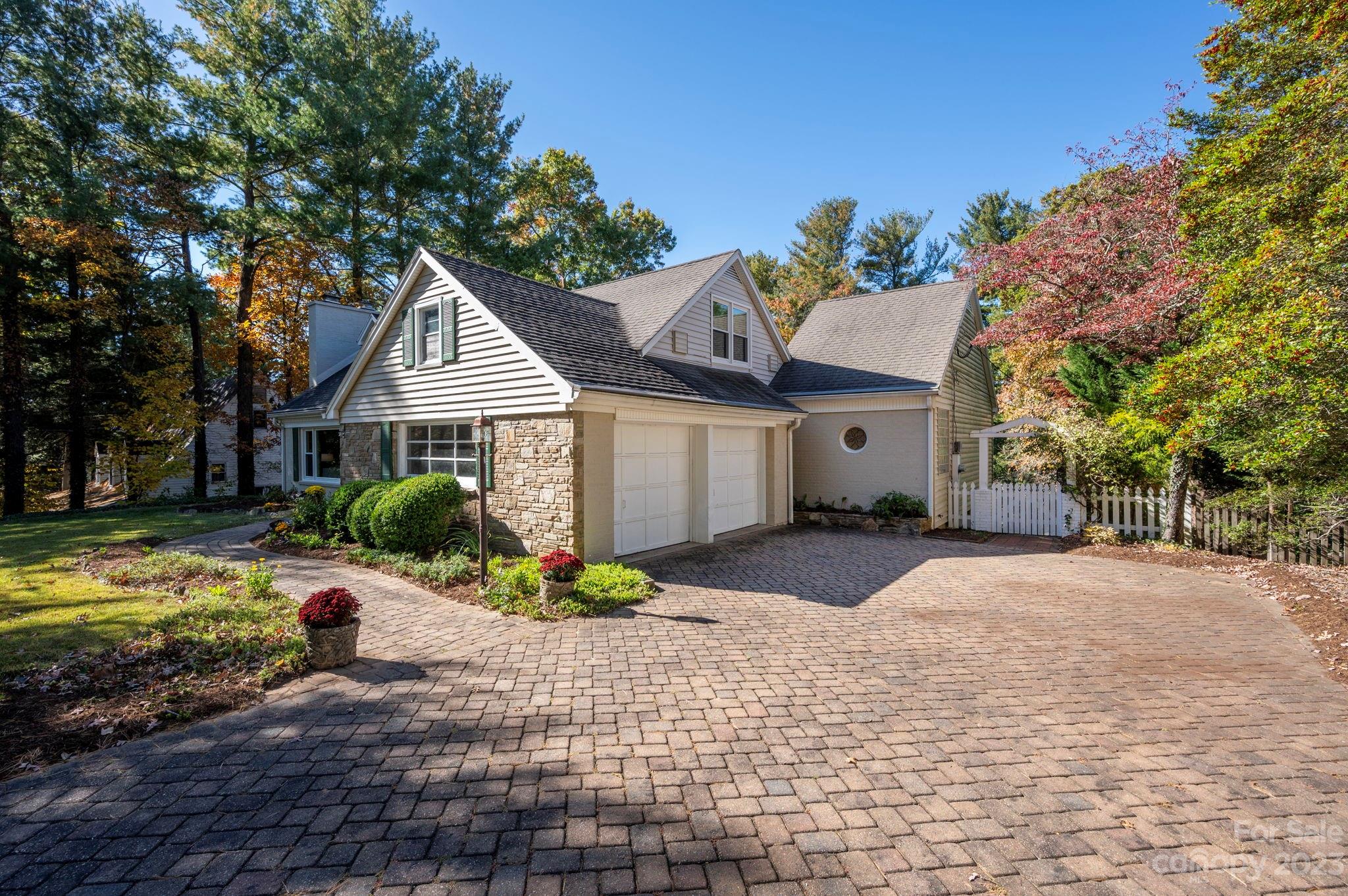 75 Wembley Road Asheville, NC 28804 - Photo 2 of 43 Gallery Image 2
