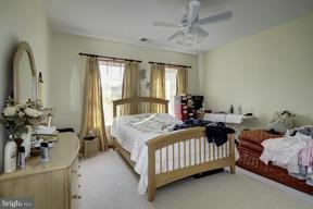 331 Reserve Gate Terrace Silver Spring, MD 20905 - Photo 21 of 27 Bedroom