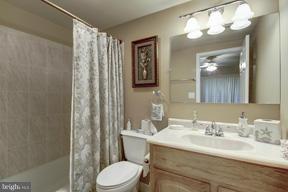 331 Reserve Gate Terrace Silver Spring, MD 20905 - Photo 24 of 27 Bath
