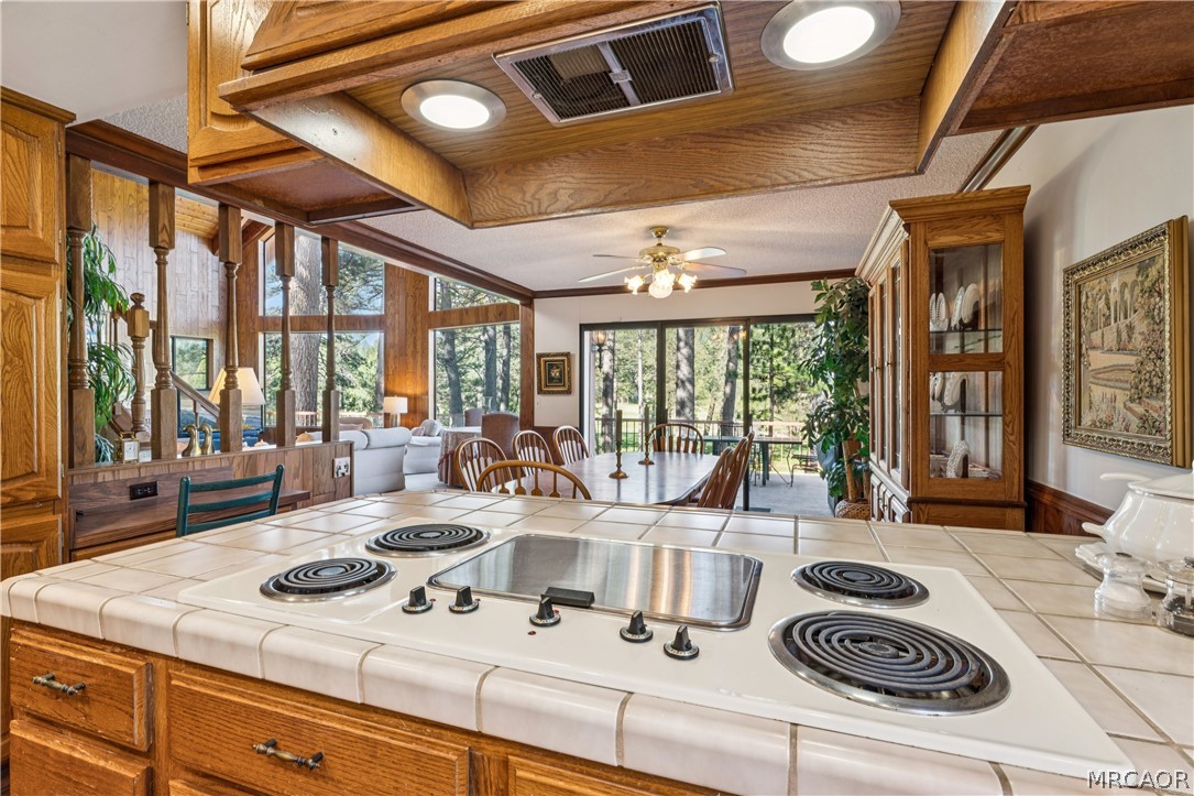 524 Golf Course Road Lake Arrowhead, CA 92352 - Photo 16 of 59