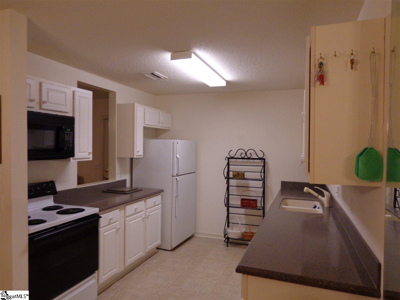 1002 Pelham Square Way Greer, SC 29650 - Photo 4 of 18 Gallery Image 4