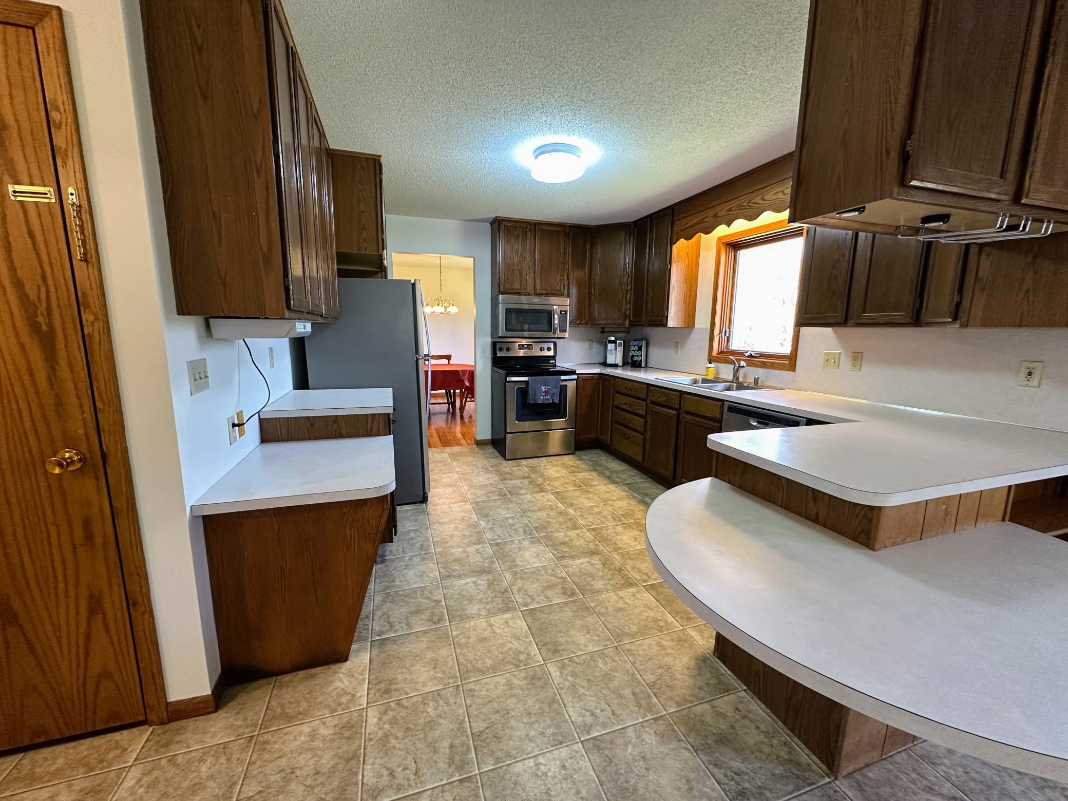 608 Pinetree Drive Perham, MN 56573 - Photo 4 of 40