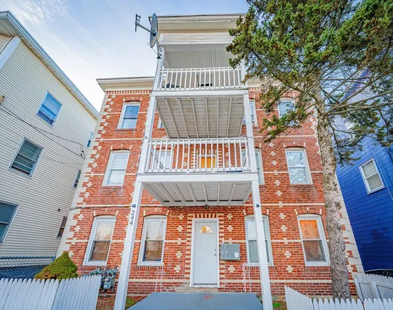 $825,000 | 244 East Haverhill Street, Lawrence, MA 01841