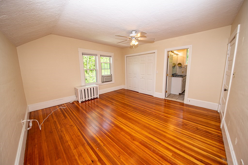 39 Circle Road Longmeadow, MA 01106 - Photo 22 of 35