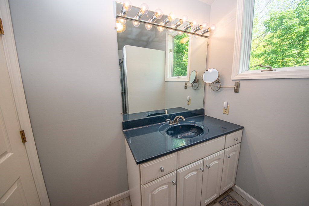 39 Circle Road Longmeadow, MA 01106 - Photo 24 of 35