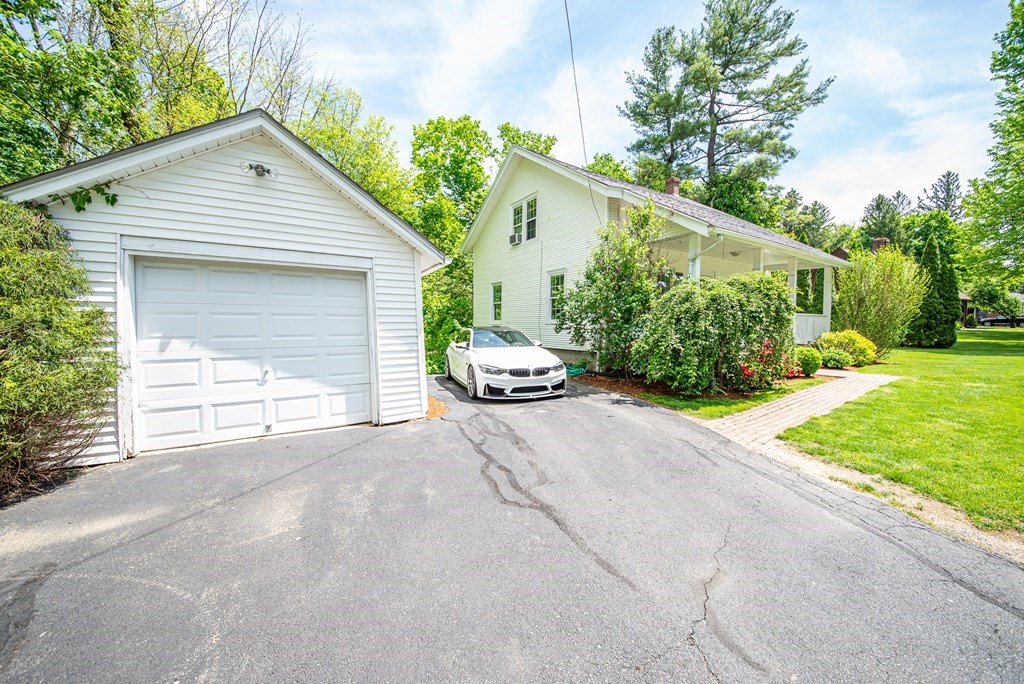 39 Circle Road Longmeadow, MA 01106 - Photo 6 of 35